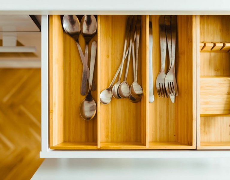 Meubles de cuisines : 3 raisons d'adopter une armoire coulissante